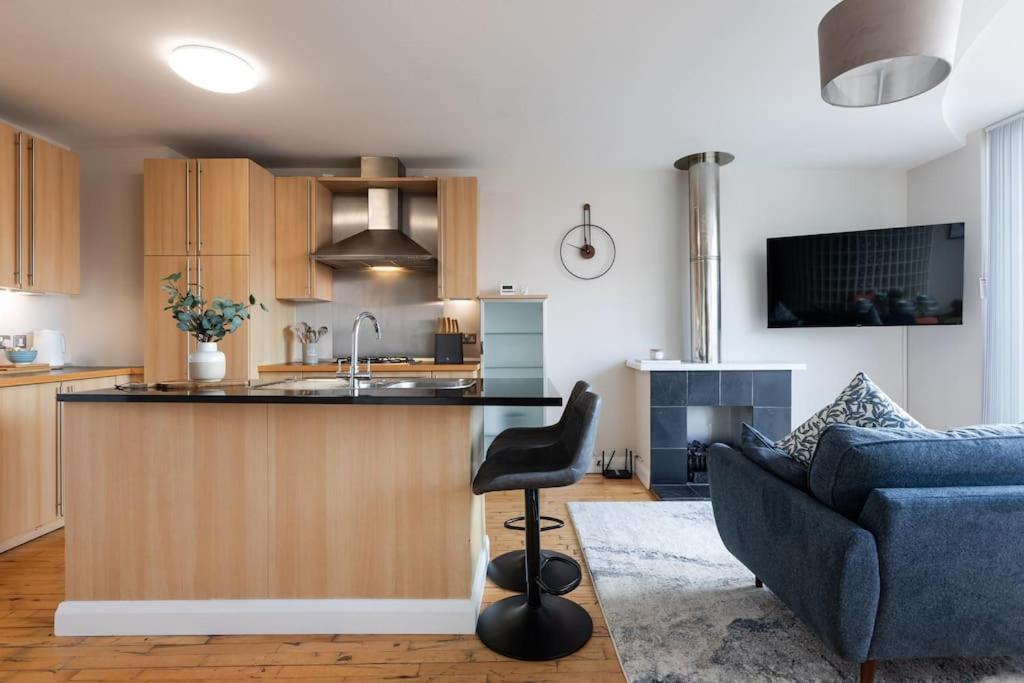Modern Penthouse Apartment 2 Bed, 2 Bath Sleeps 6 City Centre Belfast Ngoại thất bức ảnh